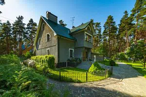 Дом 390 м2, участок 40 соток